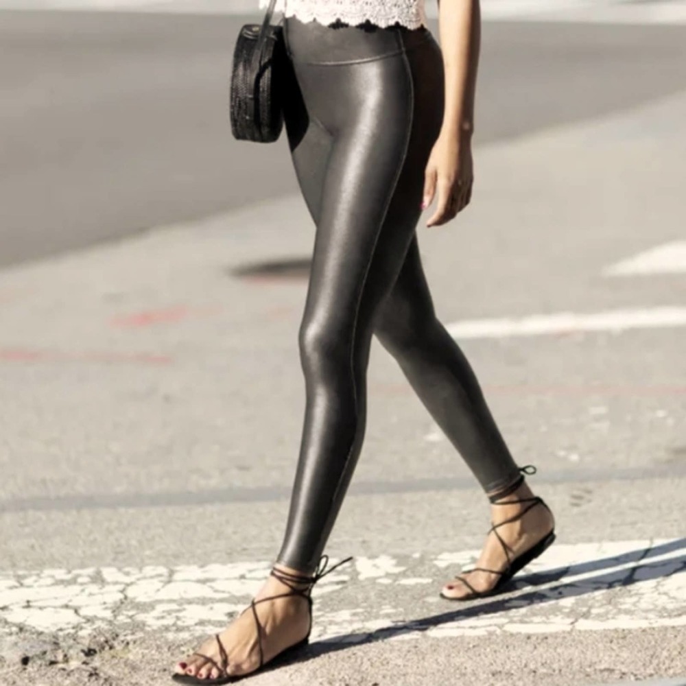 Spanx Leggings Size Medium‎